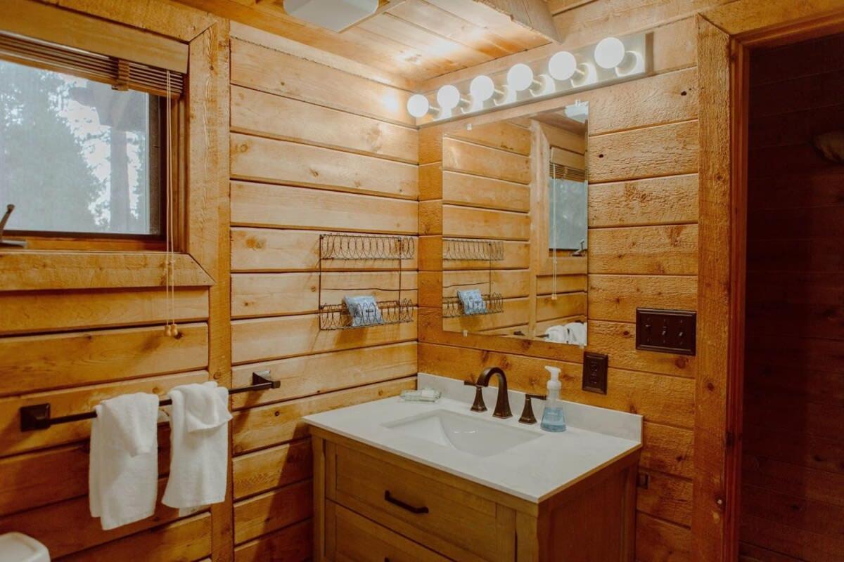 Crystal Mountain Cabin-Shuttle Pass Included! Thompsonville Extérieur photo